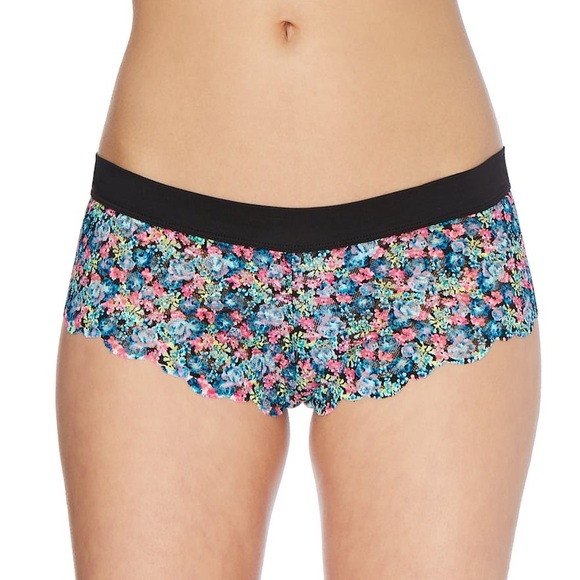 NWT Candie’s Lace Cheeky Panties Size Small - Picture 1 of 4